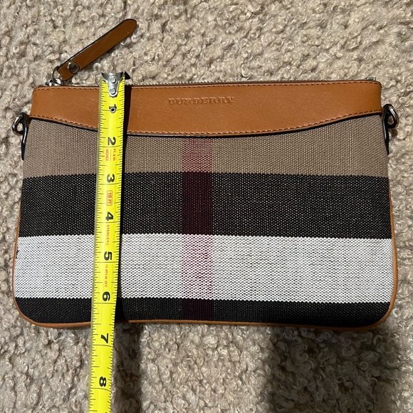 Burberry Crossbody/Wristlet with Straps! - Picture 13 of 14